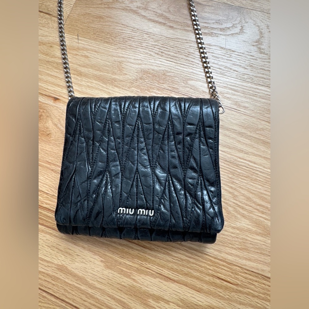 Miu Miu Black Matelassé Leather Chain Crossbody Bag - Picture 4 of 7